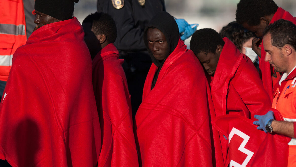 Detienen a 16 marroquíes por tráfico ilegal de inmigrantes a España