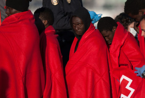 Detienen a 16 marroquíes por tráfico ilegal de inmigrantes a España