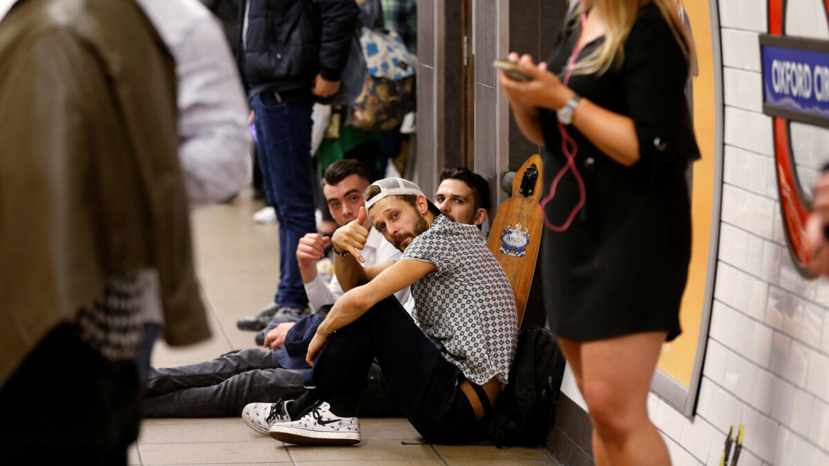 El metro de Londres se llena de mensajes contra el miedo