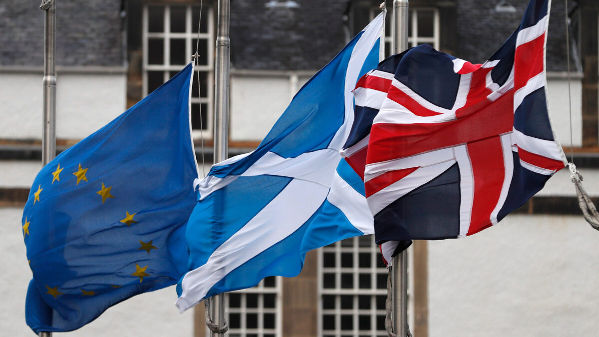 Escocia aprueba negociar con Londres un nuevo referéndum de independencia