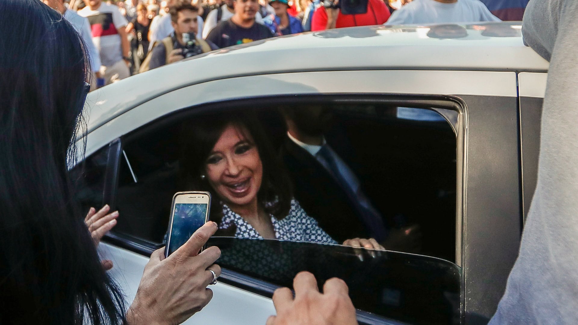 Filtrada una nueva escucha en la que la ex presidenta argentina pide «apretar a los jueces»