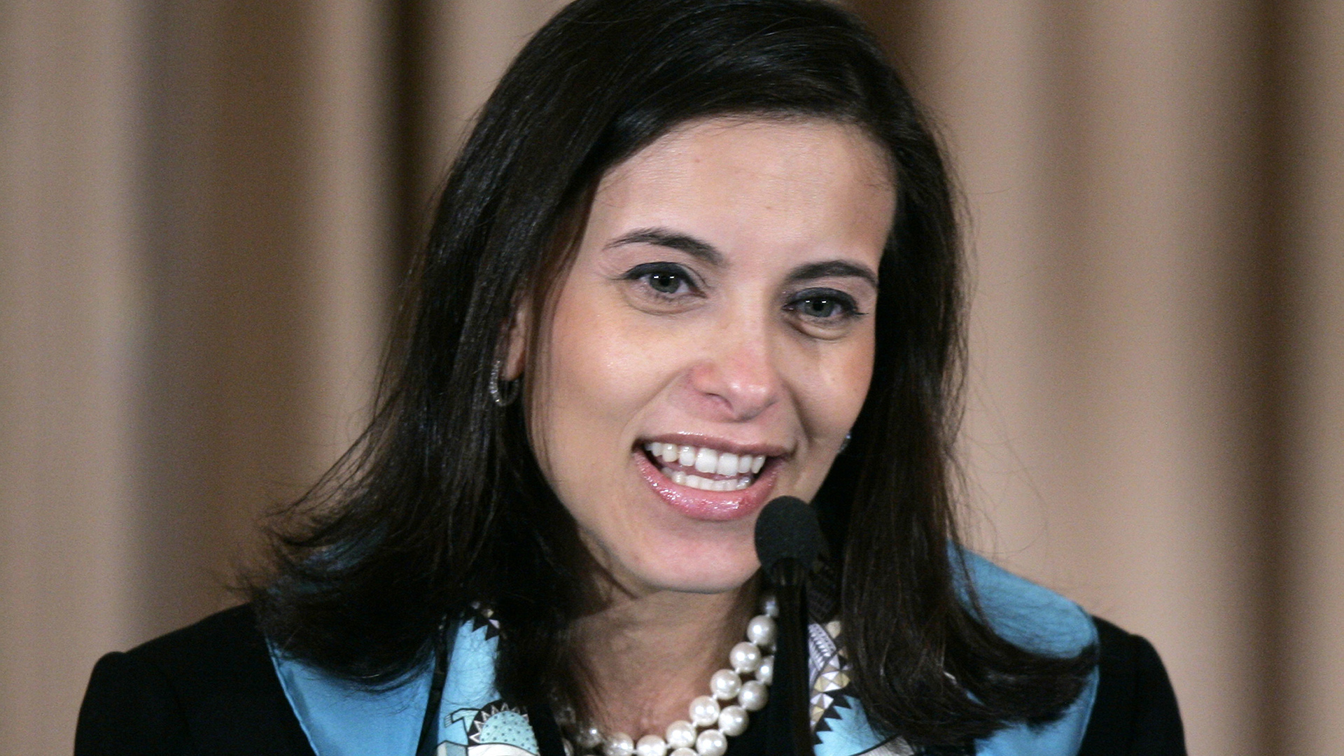 La egipcia-estadounidense Dina Powell será consejera de seguridad nacional adjunta