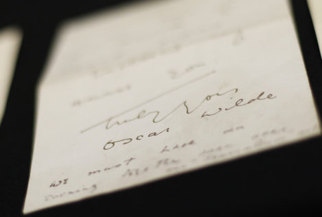 La llave de la celda de Oscar Wilde y una de sus cartas serán exhibidas por primera vez