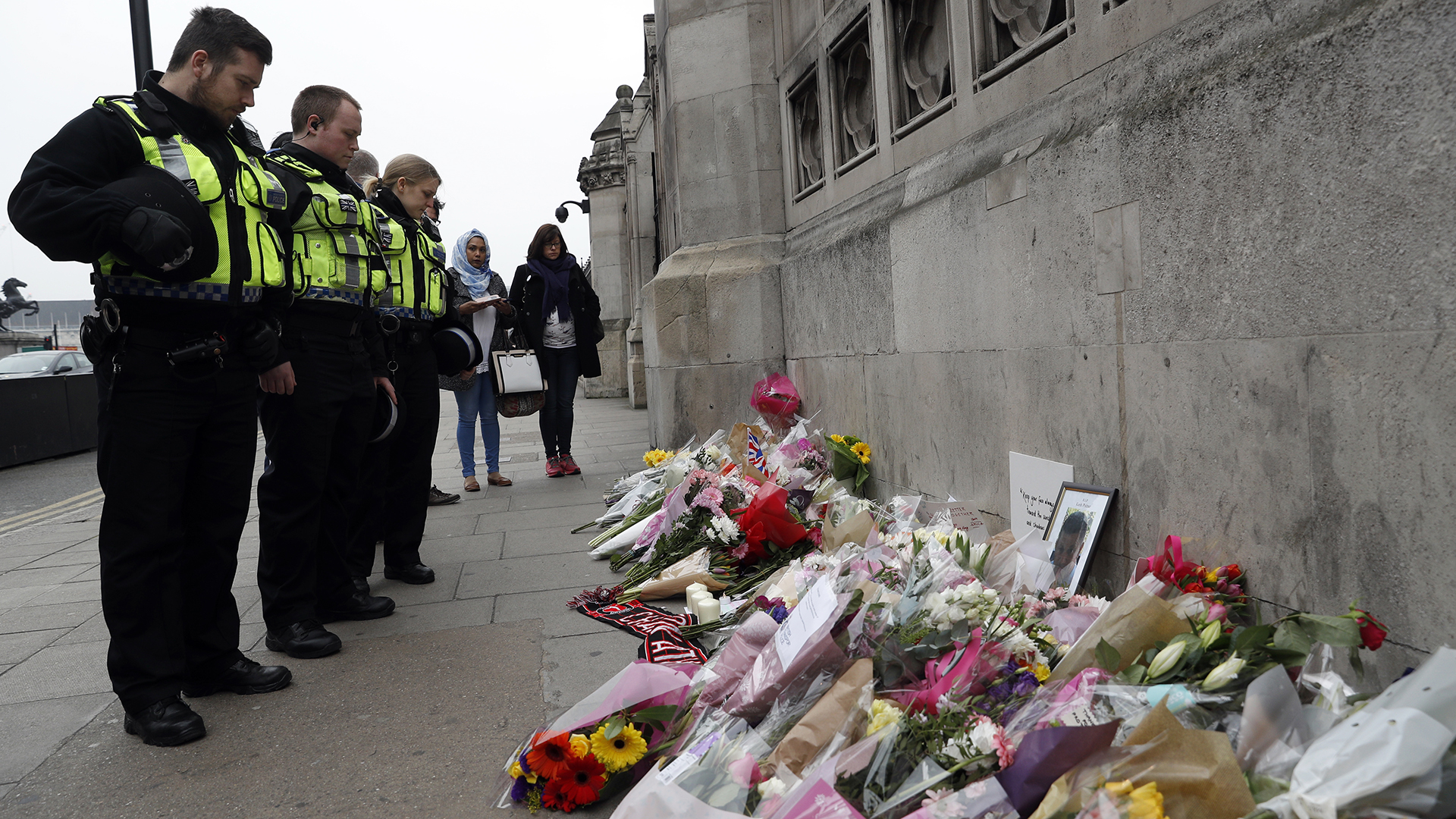 La policía anuncia dos arrestos más por el atentado de Londres