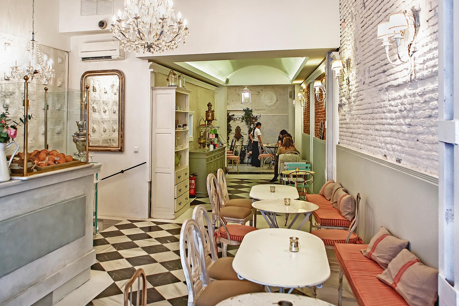 Los cinco mejores restaurantes para tomar el brunch con tu perro en Madrid 8