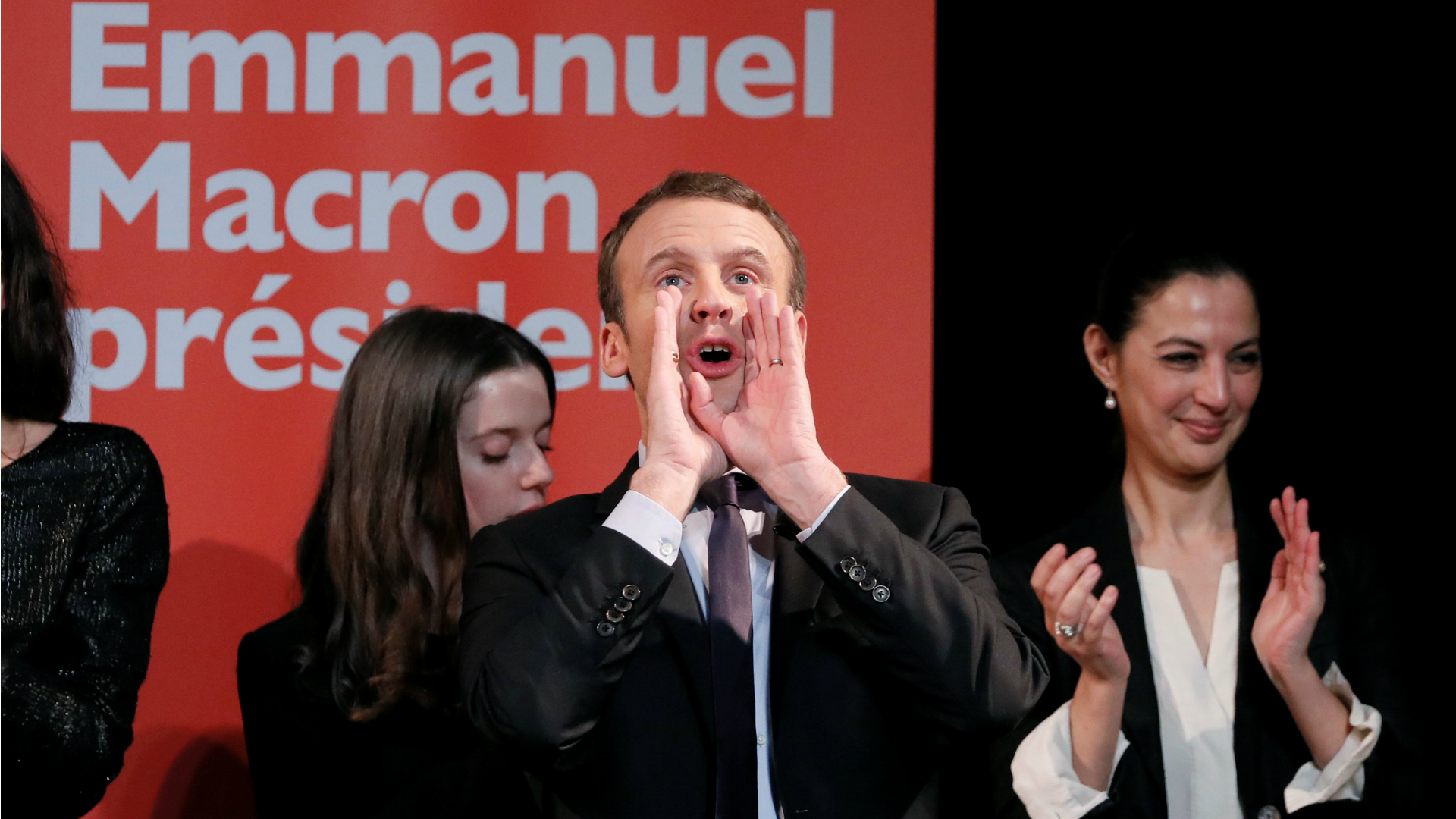 Macron supera por primera vez a Le Pen en los sondeos de las presidenciales francesas
