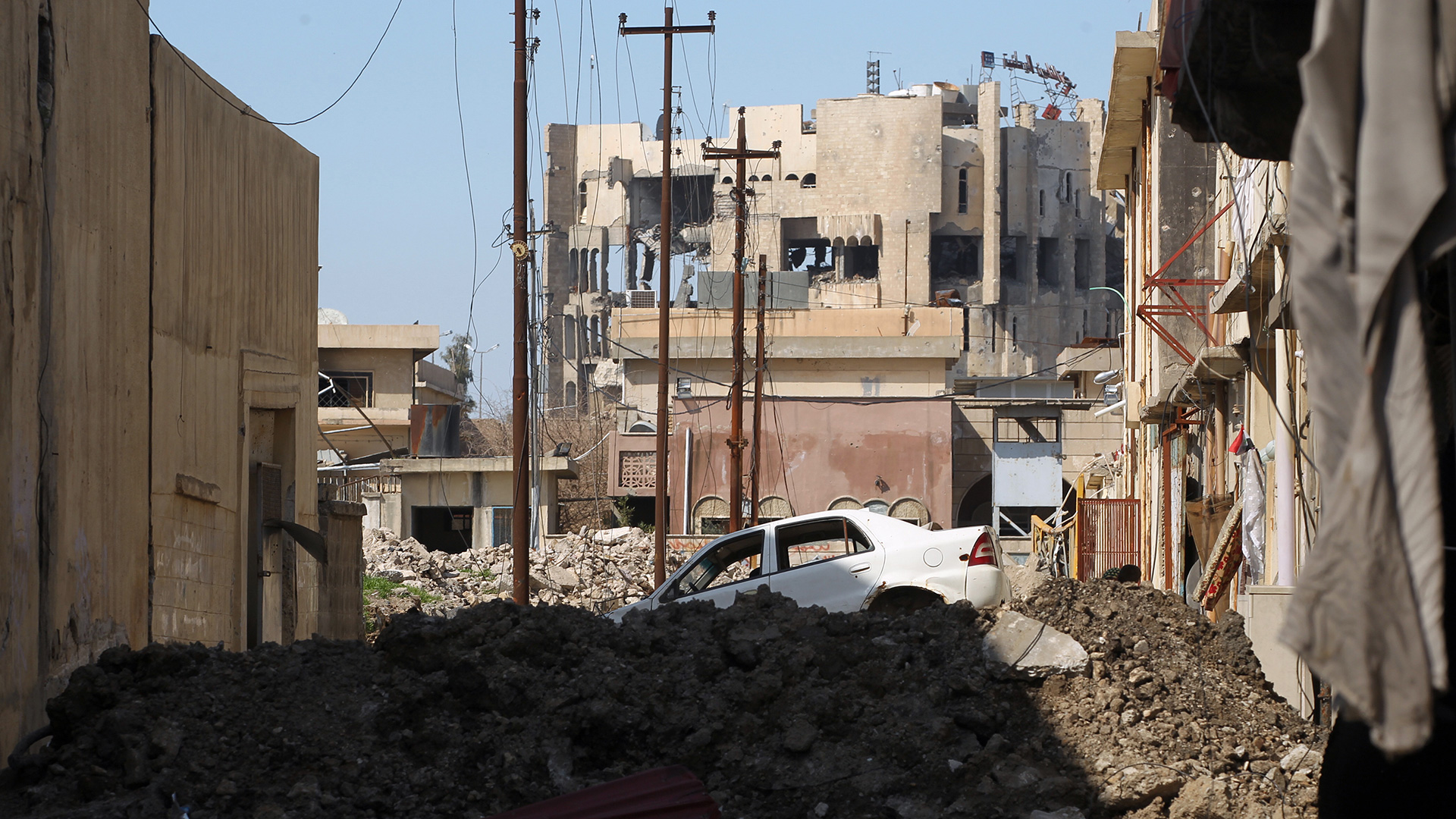 Mueren decenas de civiles en el oeste de Mosul por bombardeos aéreos