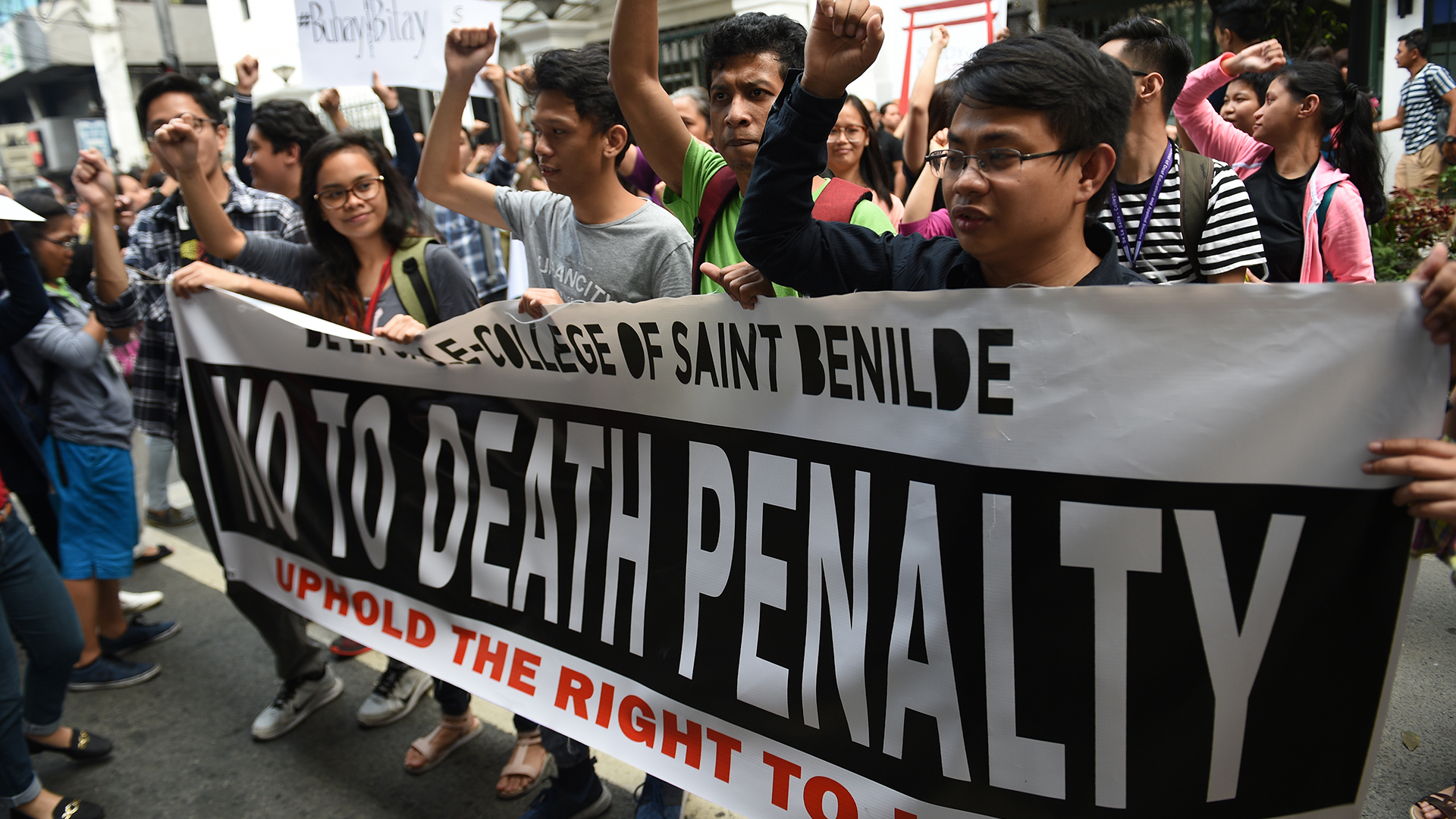 Relegados 12 diputados filipinos por mostrarse en contra de la pena de muerte