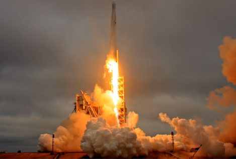 SpaceX lanza con éxito un satélite de comunicaciones para Brasil