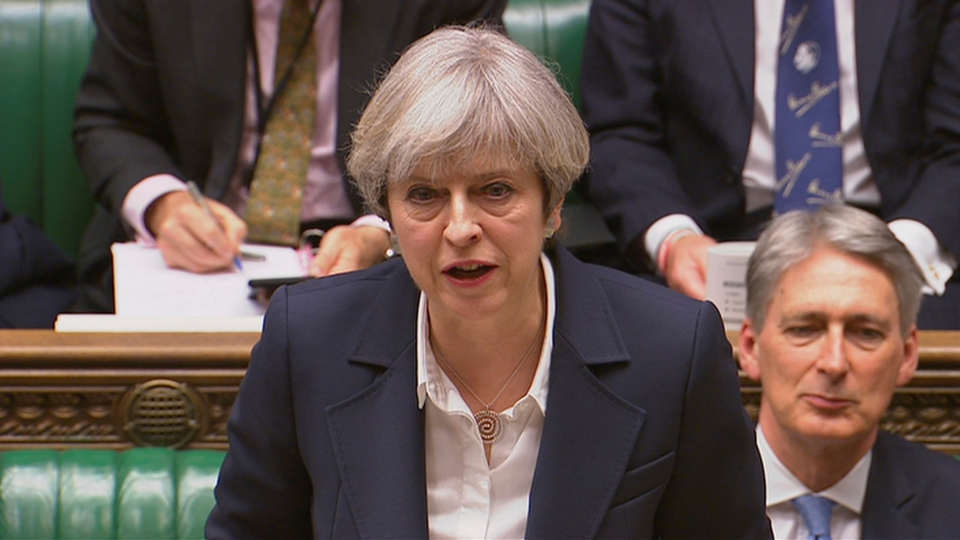 Theresa May apela a la unidad de los británicos tras activar el "Brexit"