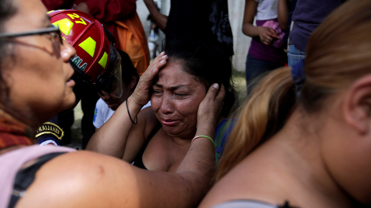 Un incendio en un refugio para menores de Guatemala deja al menos 19 muertos