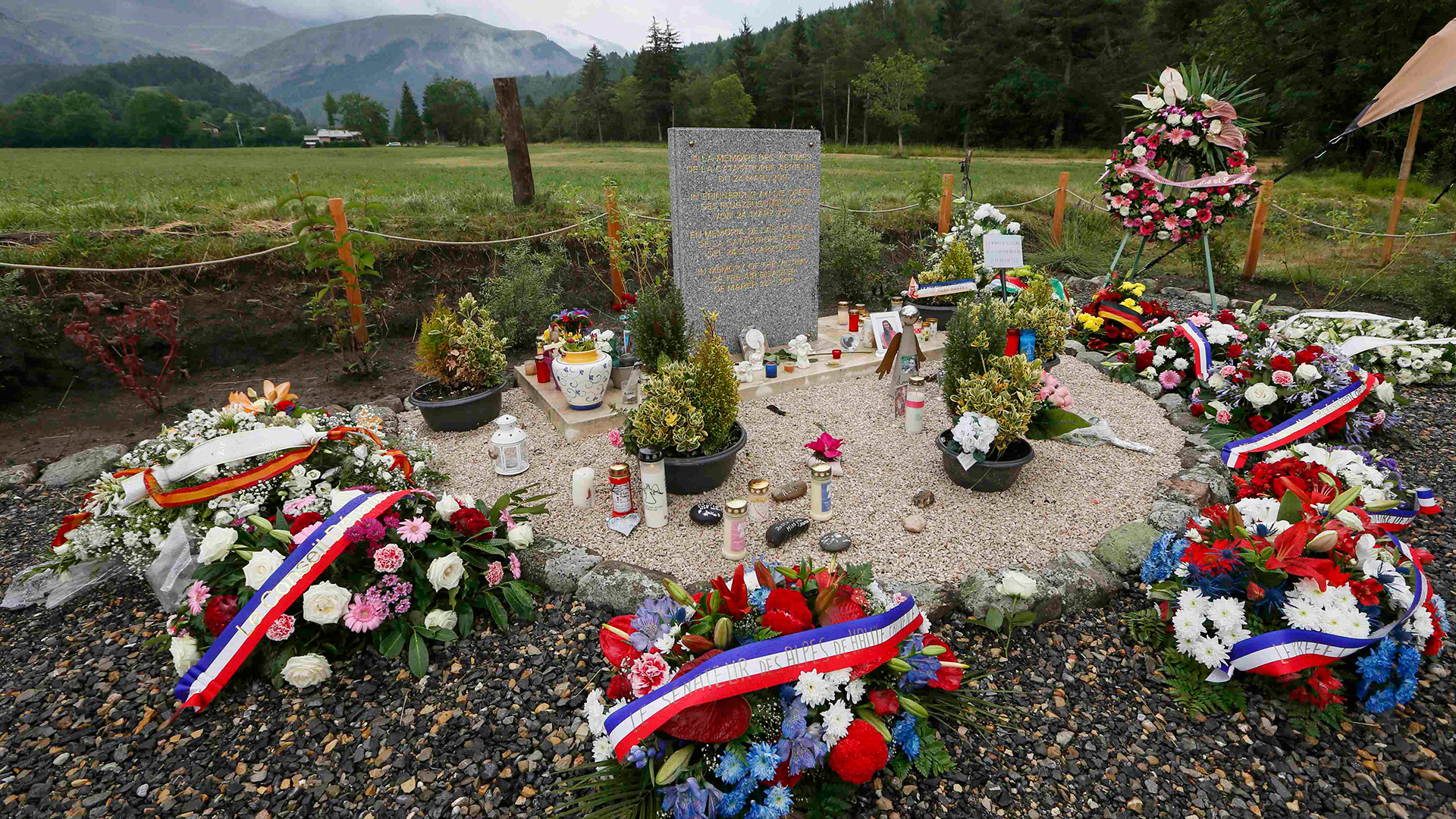 Un monumento recordará a las víctimas del avión de Germanwings dos años después de la tragedia
