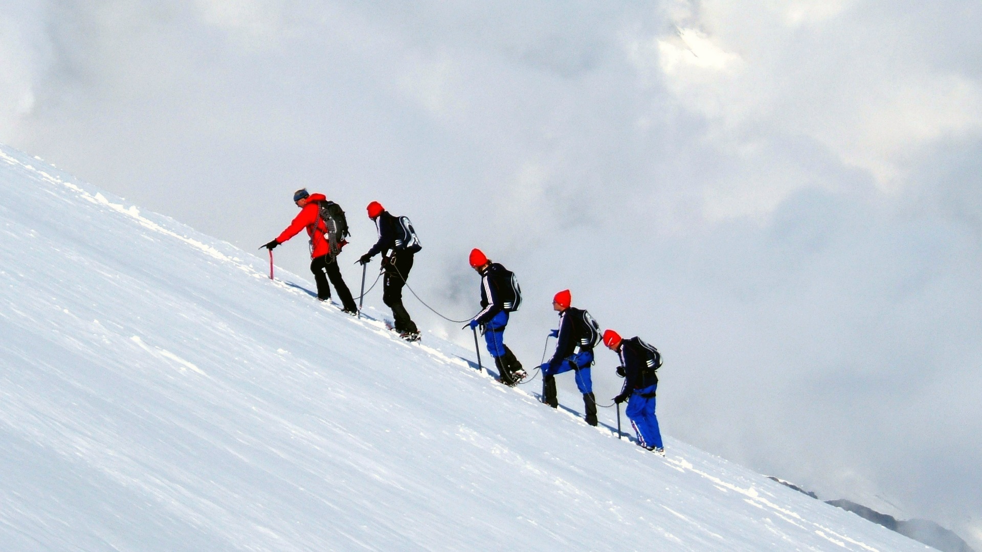 Rescatados los esquiadores atrapados en un alud en los Alpes franceses