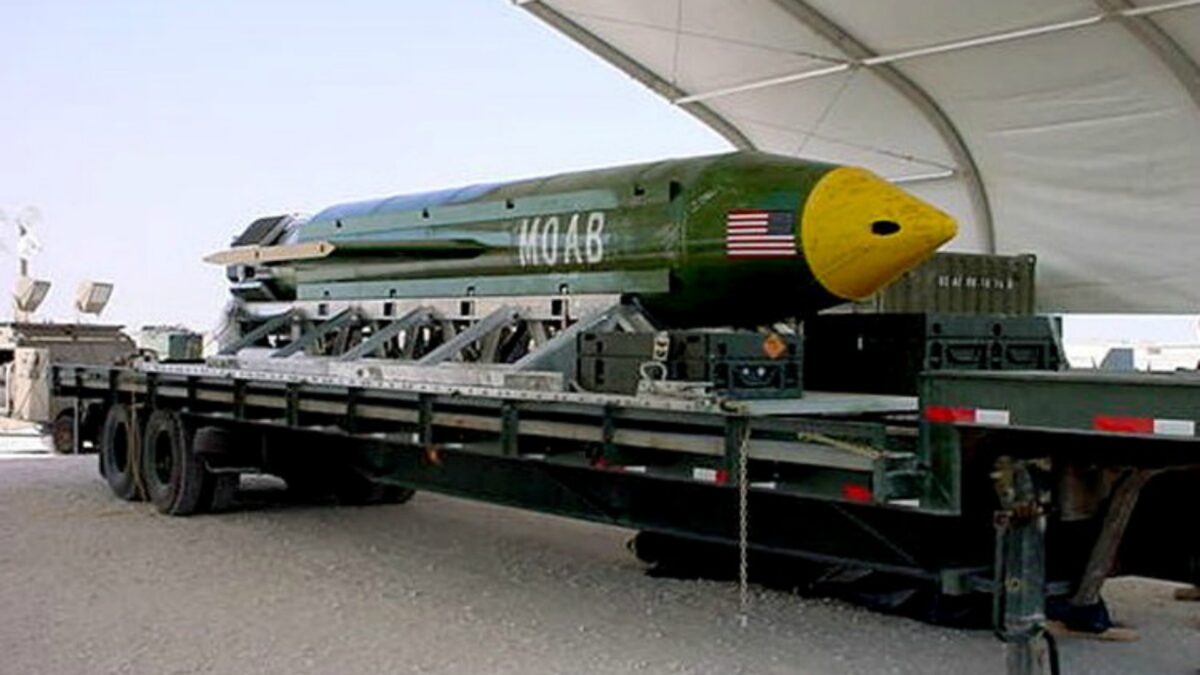 Al menos 90 yihadistas muertos por la bomba estadounidense lanzada en Afganistán