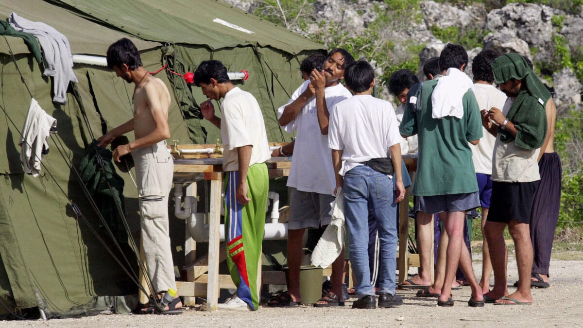 Amnistía acusa a Ferrovial de abusos a refugiados en centros de retención del Pacífico