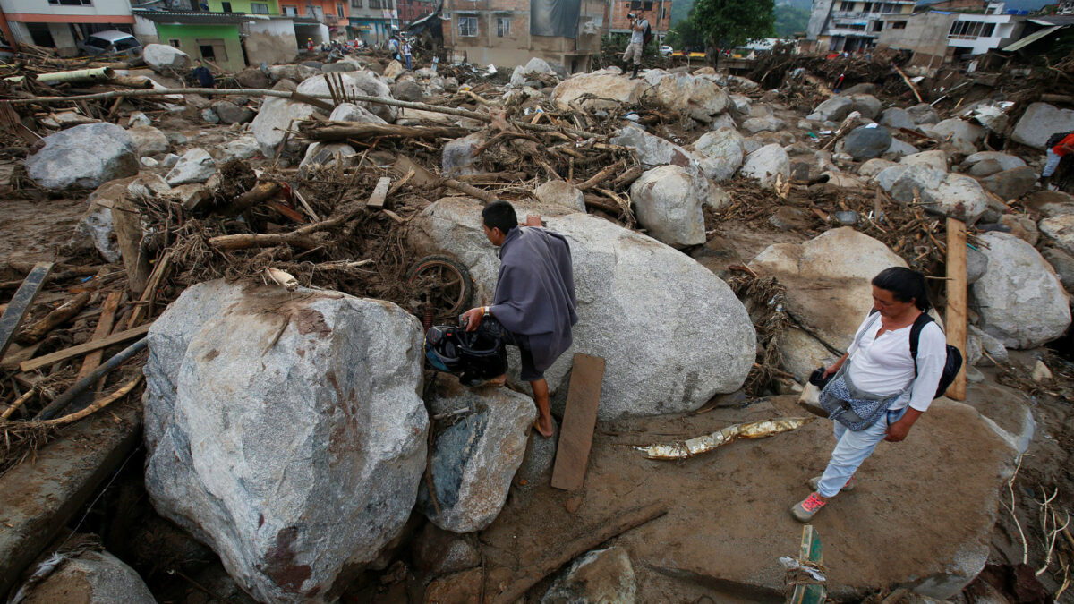 Aumentan a 273 los muertos por avalancha en Colombia y se decreta emergencia