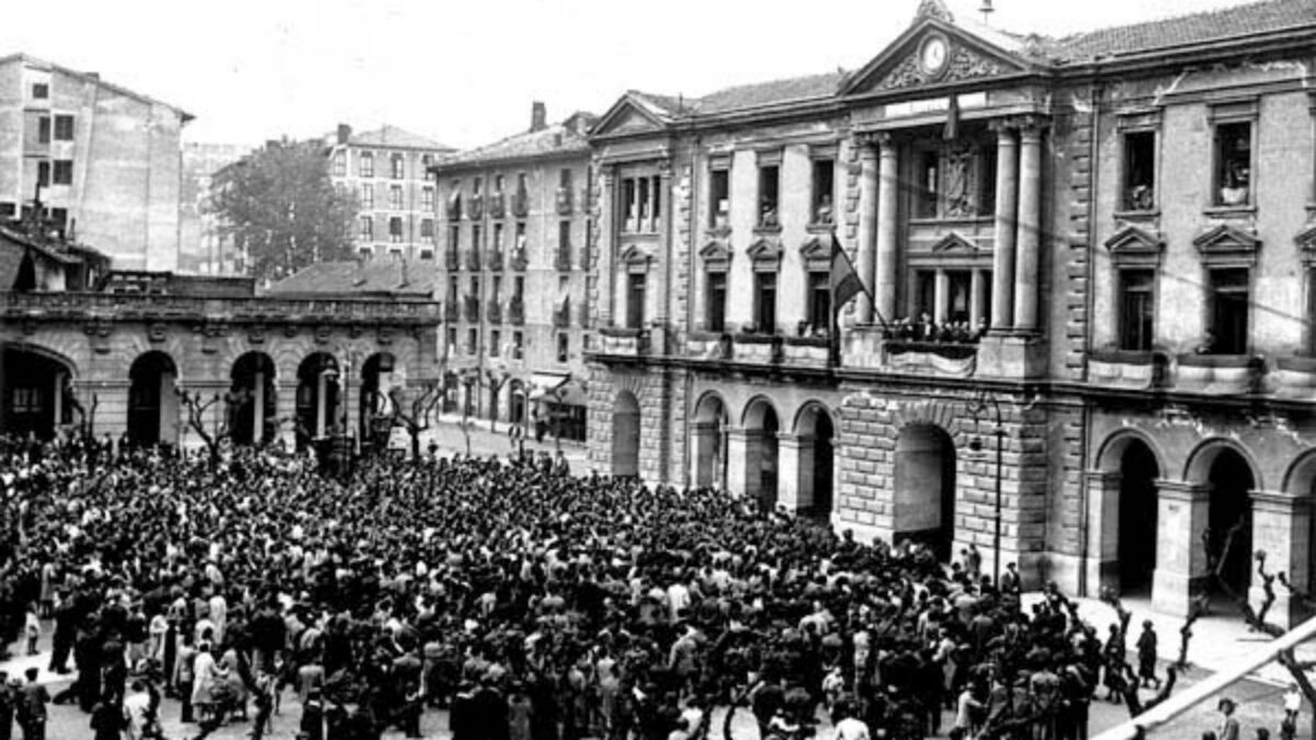 Eibar amaneció republicana