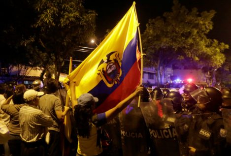 El opositor Lasso denuncia fraude electoral tras la ajustada victoria del oficialista Moreno en Ecuador