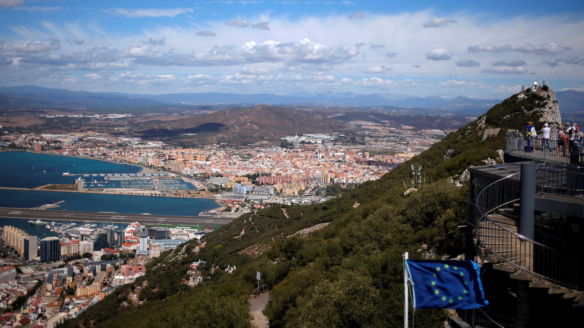 España apuesta por mantener abierta la frontera con Gibraltar tras el Brexit
