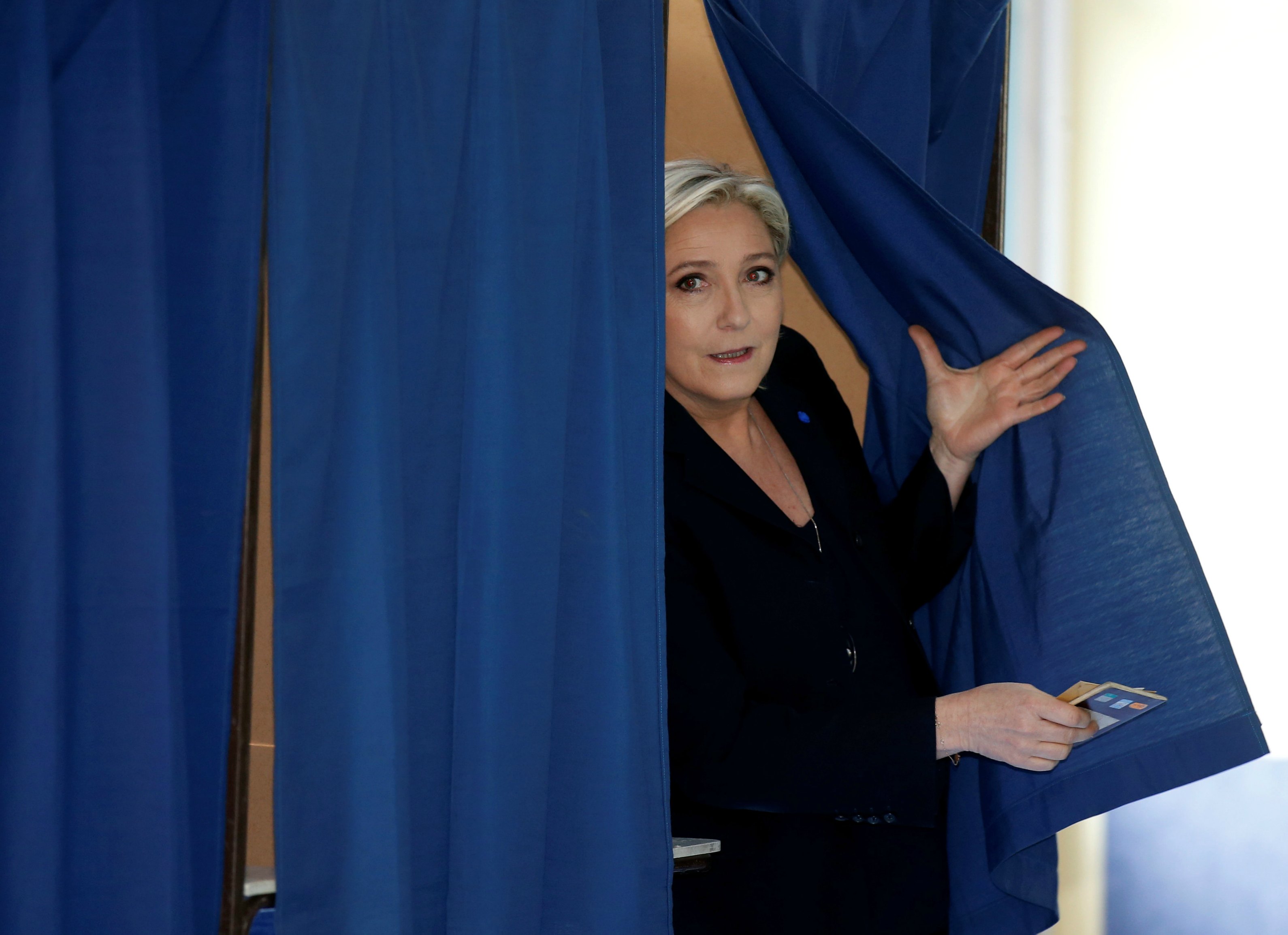 Francia decide su futuro en la primera vuelta de las elecciones presidenciales 4