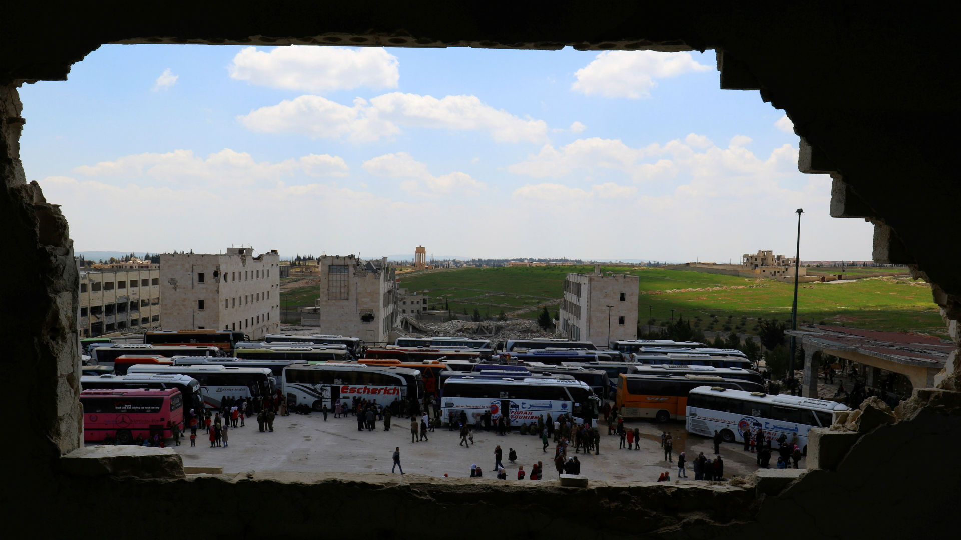 El gobierno sirio bloquea la movilización de los autobuses con evacuados