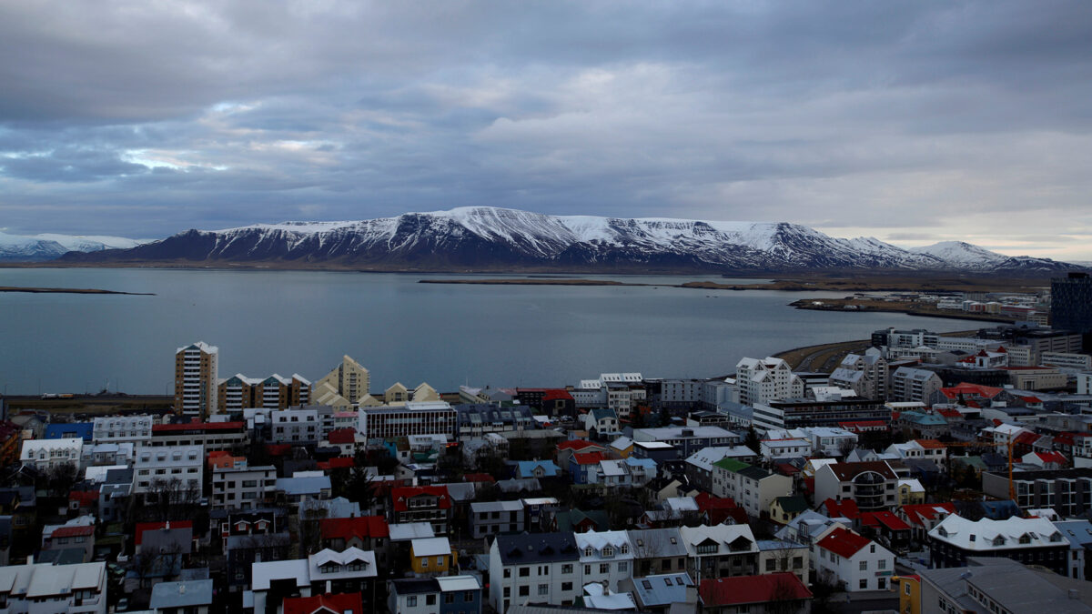 Islandia exigirá por ley la igualdad salarial para hombres y mujeres