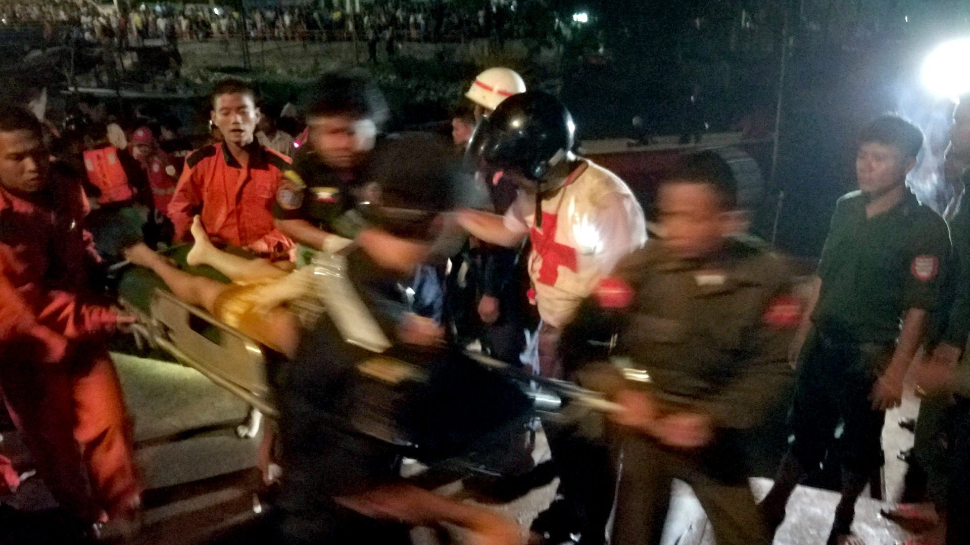La colisión de un ferry con un carguero en Myanmar causa al menos 18 muertos