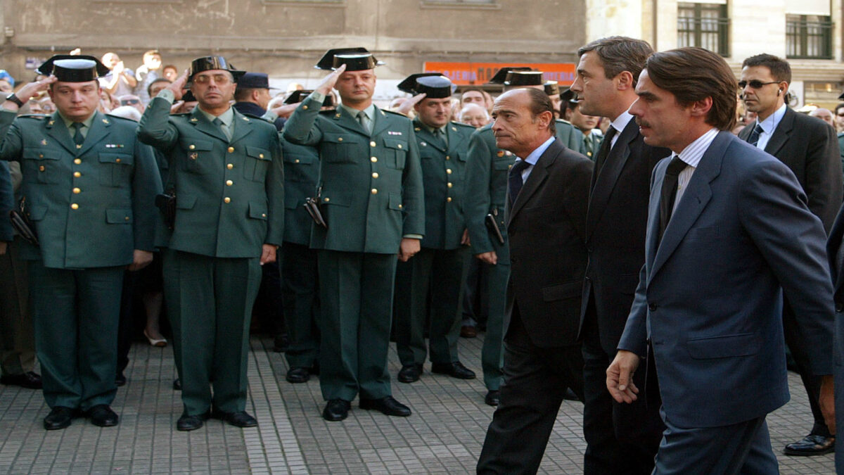 La Guardia Civil encubre a un cabo que publicó en Facebook mensajes franquistas