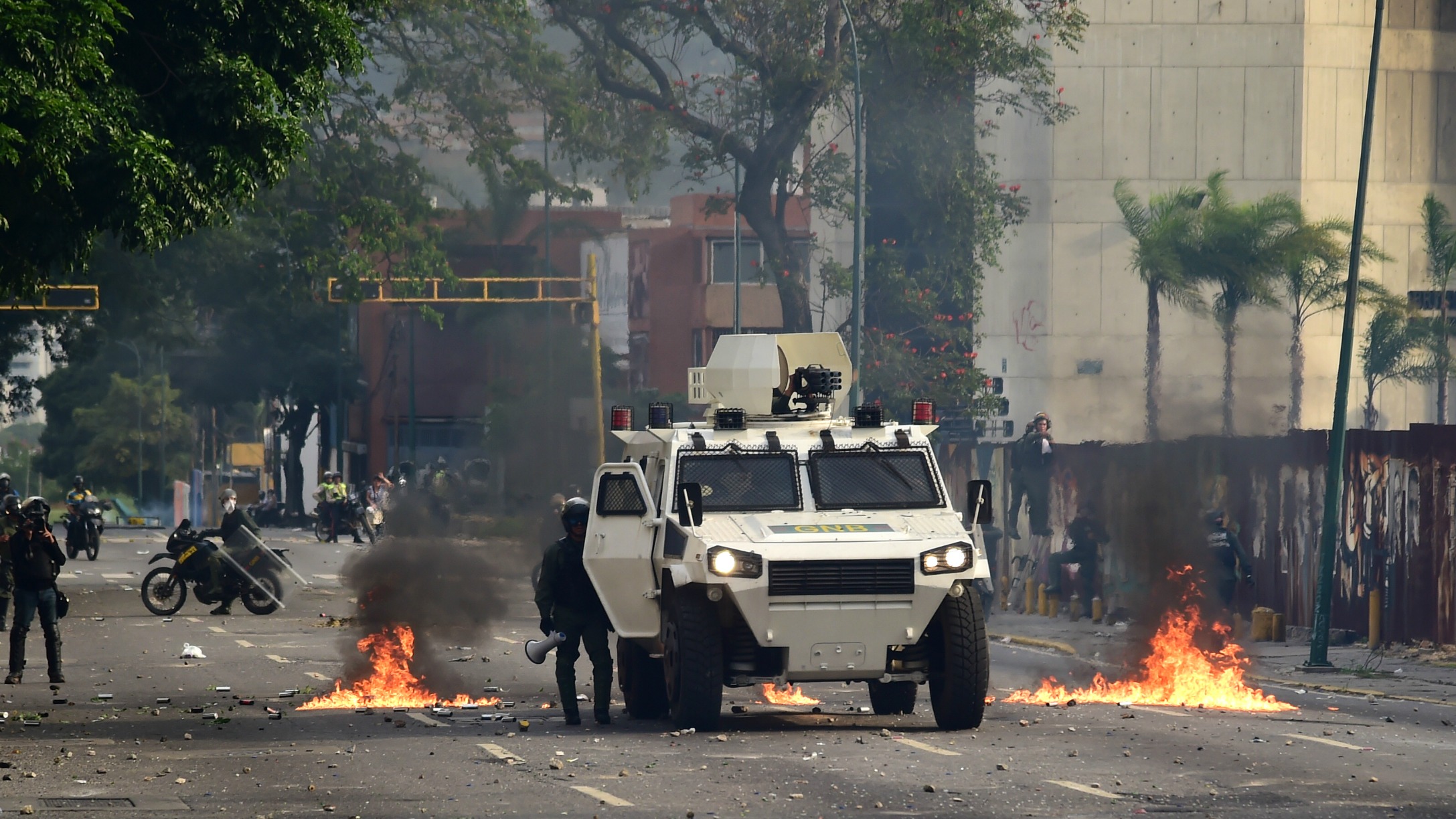 La 'madre de todas las marchas' de Venezuela, en imágenes 10
