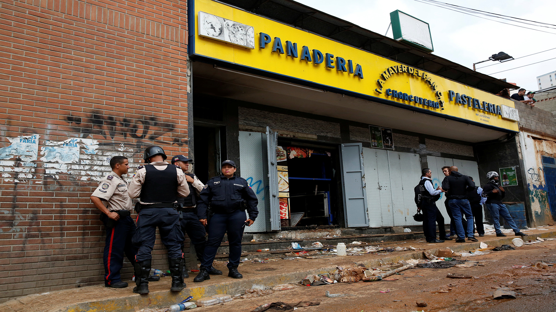 La policía informa de 11 muertos por los saqueos en el marco de los disturbios en Venezuela