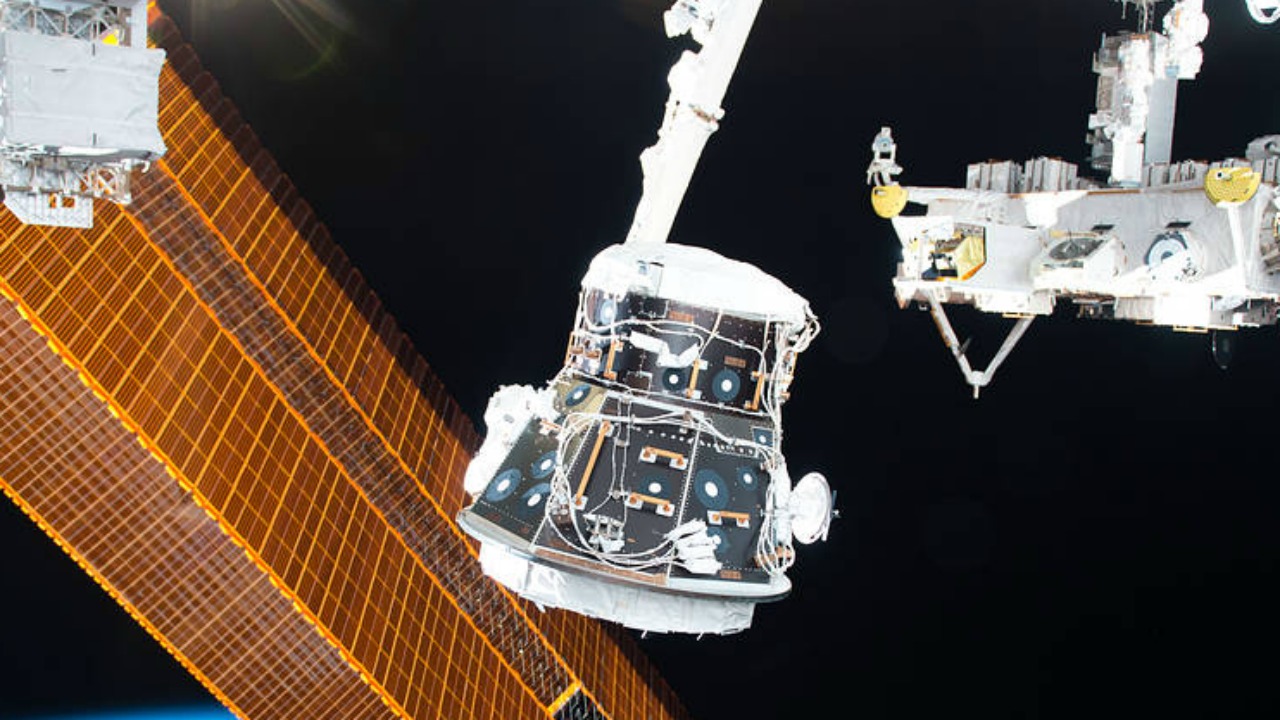 La tripulación de la Estación Espacial Internacional regresa a la Tierra después de 173 días en órbita