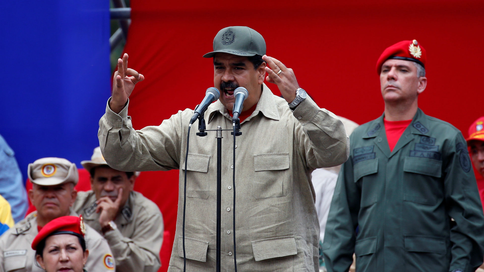 Maduro militariza el país a pocas horas de las protestas convocadas