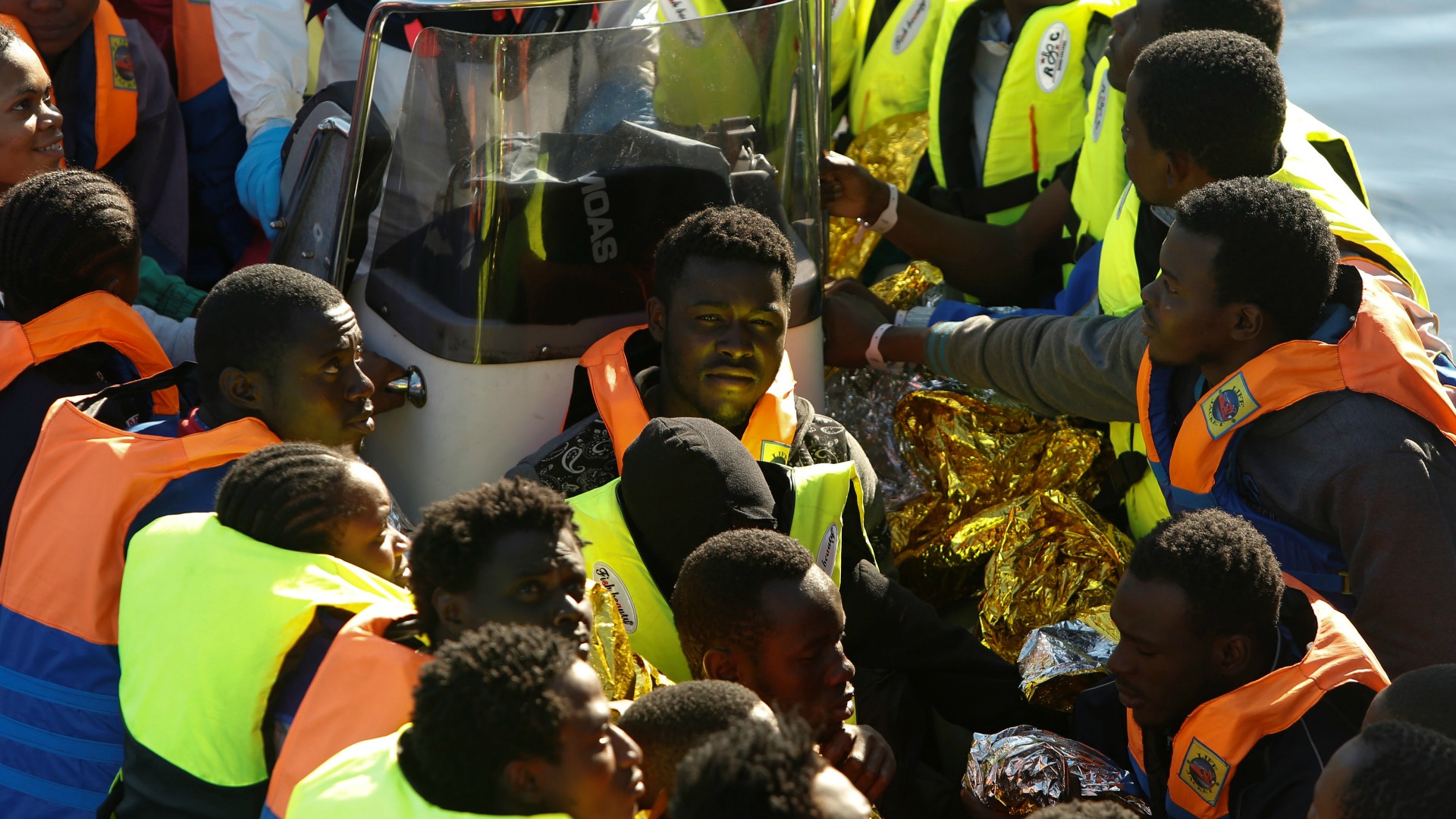 Más de 2.000 migrantes rescatados en el mar cerca de Libia