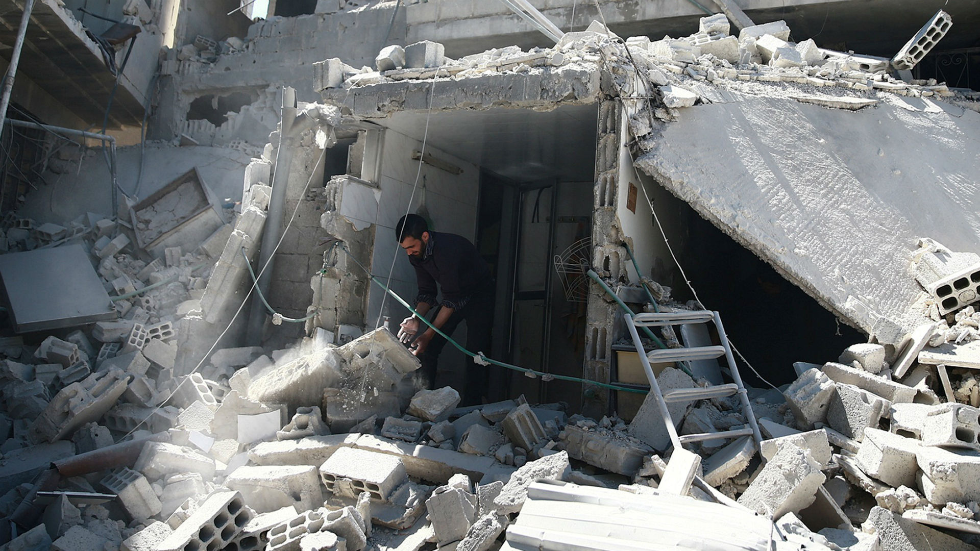 Más de 70 países prometen donar 6.000 millones de dólares para ayudar a Siria