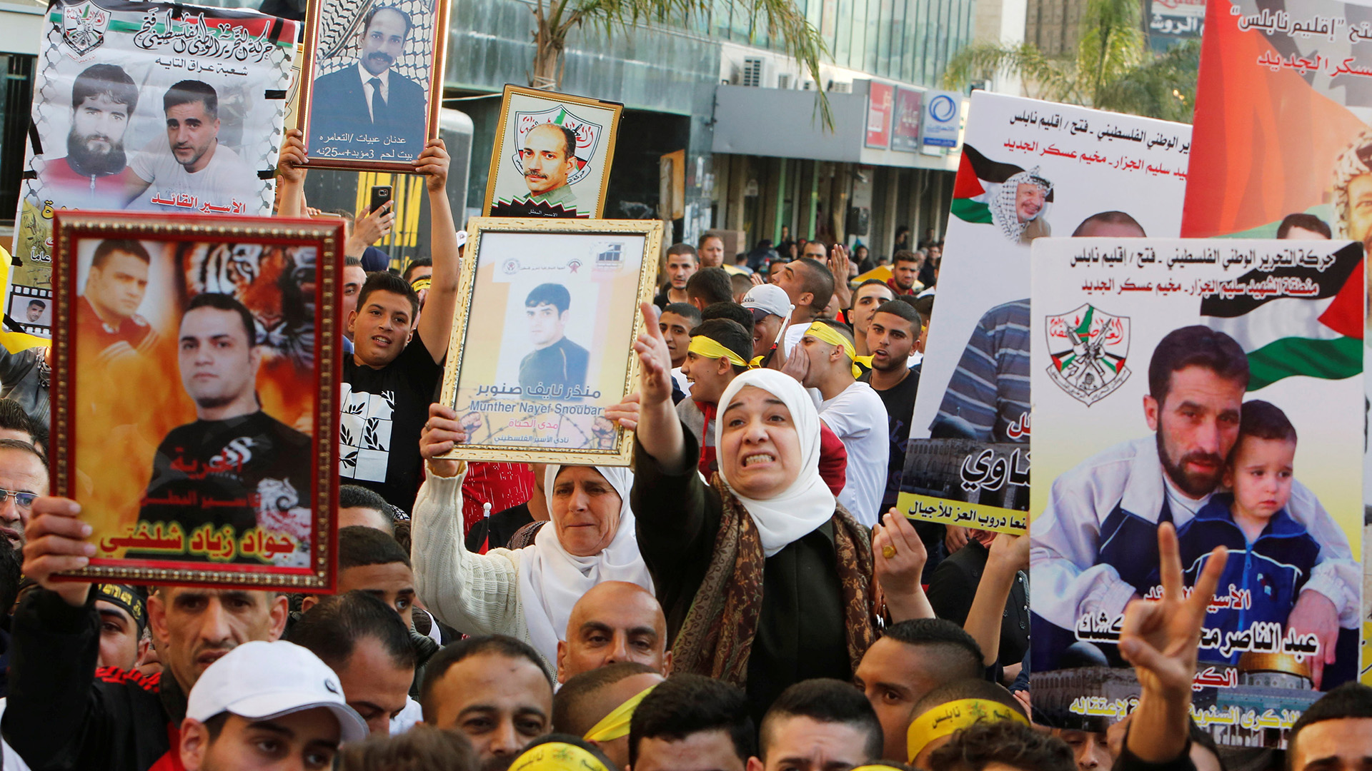 Más de 1.000 palestinos encarcelados en Israel inician una huelga de hambre