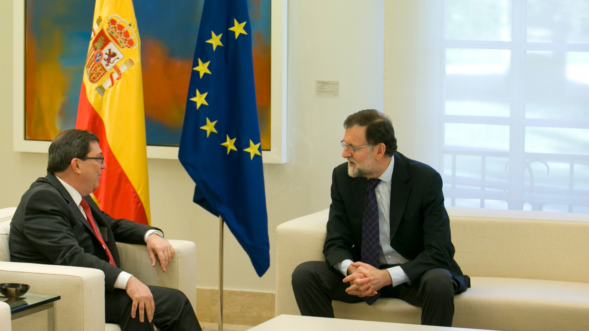 Rajoy y el rey viajarán a Cuba "lo antes posible" invitados por el gobierno de la isla