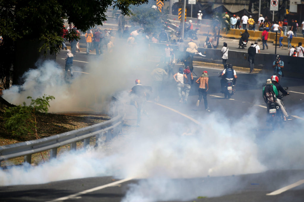 Represión contra manifestaciones en Venezuela deja más de 50 heridos 2