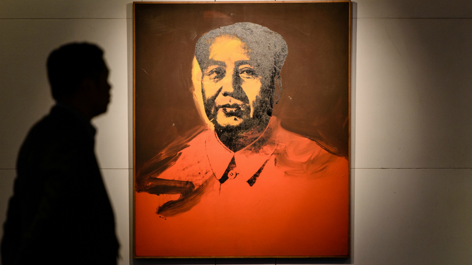 Subastado por 12,7 millones de dólares un retrato de Mao realizado por Warhol
