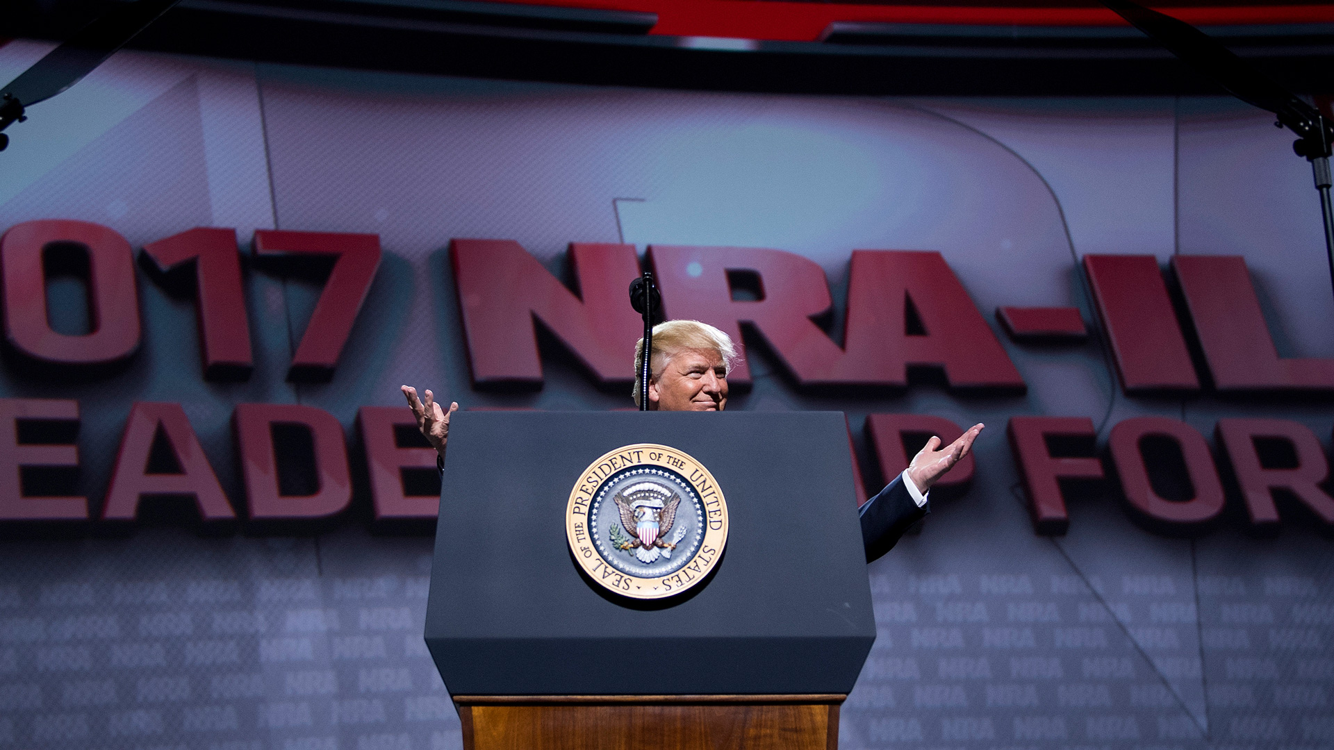 Trump dice al lobby de las armas que tiene "un amigo en la Casa Blanca"