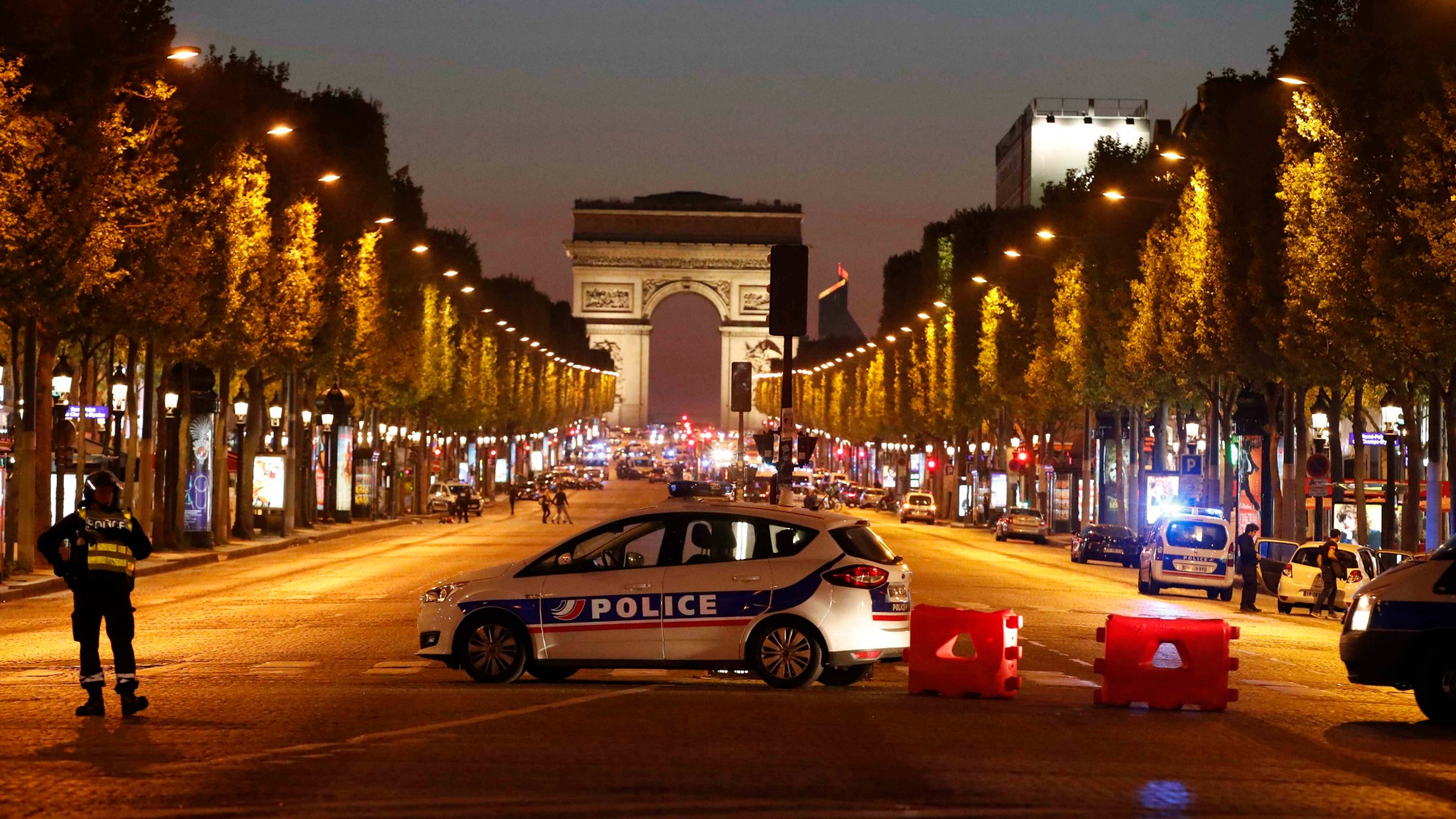 El ISIS reivindica el tiroteo en los Campos Elíseos de París