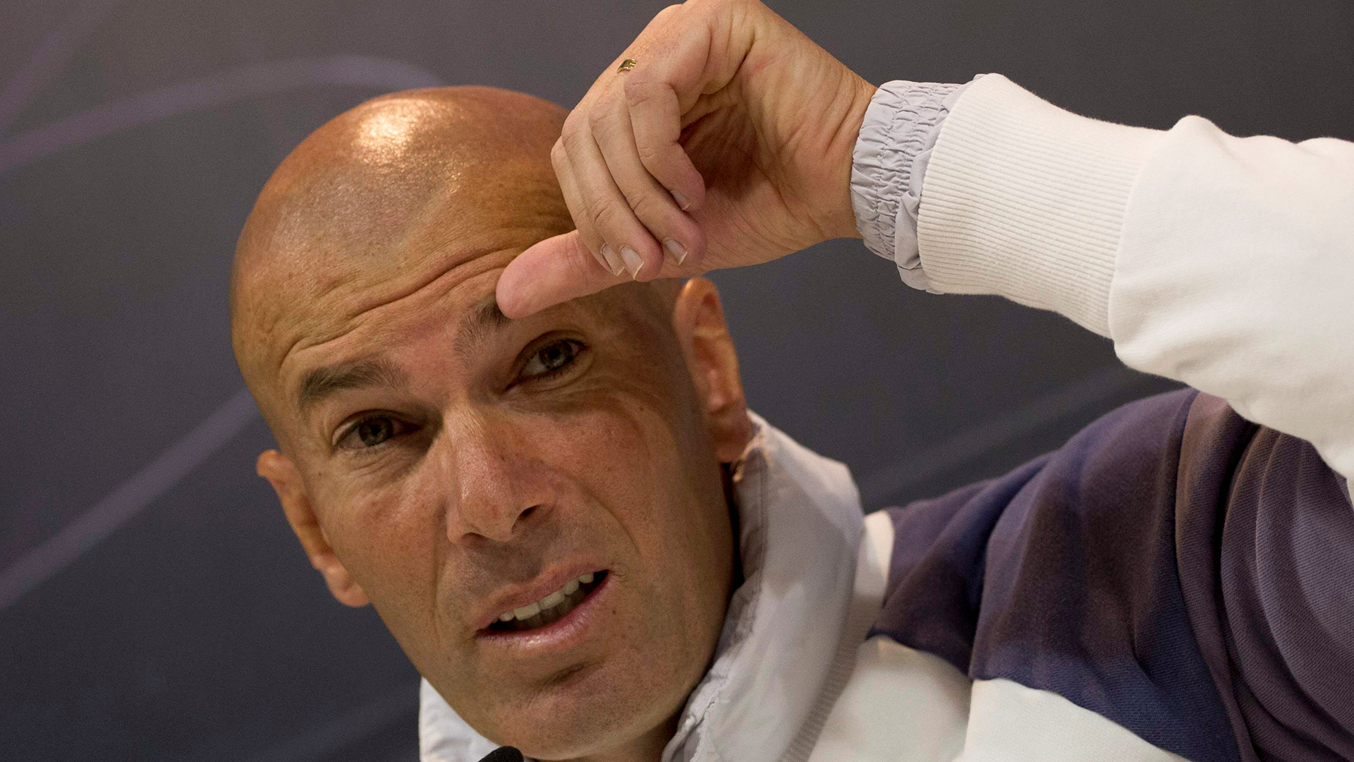 Zidane pide frenar a Le Pen en la segunda vuelta de las elecciones francesas