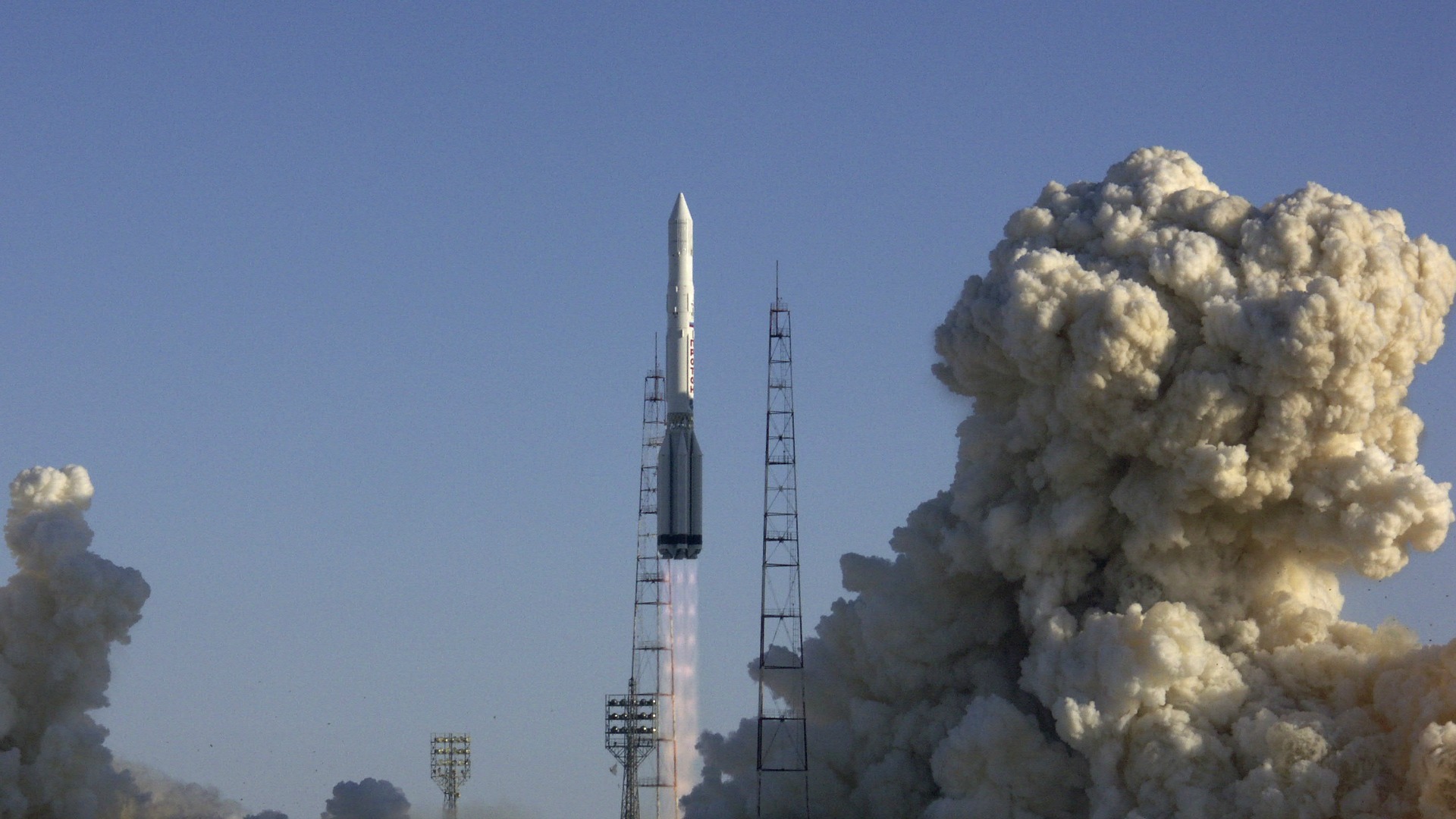 Rusia lanza con éxito un satélite militar de última generación