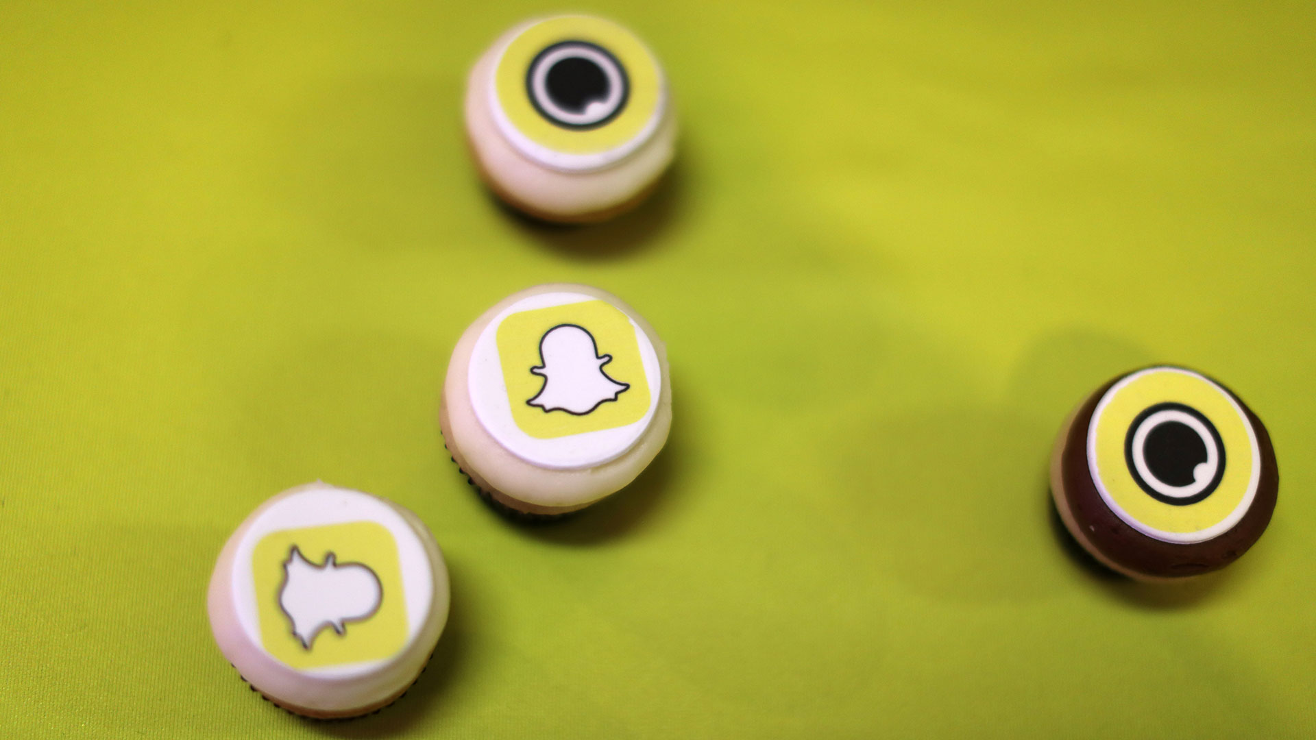Snapchat mueve ficha por su supervivencia. | Foto: Lucy Nicholson / Reuters Archivo
