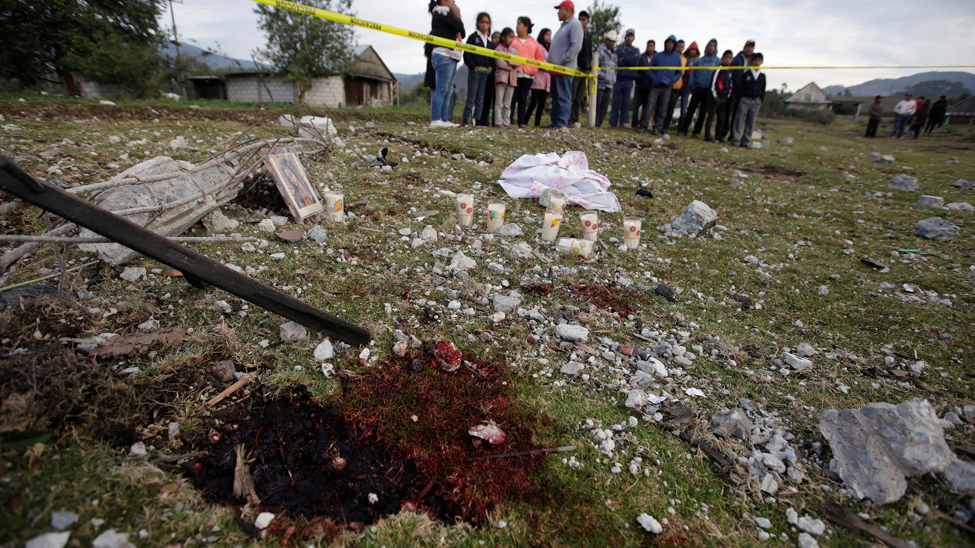 Al menos 14 muertos y 22 heridos al explotar una fábrica de fuegos pirotécnicos en México