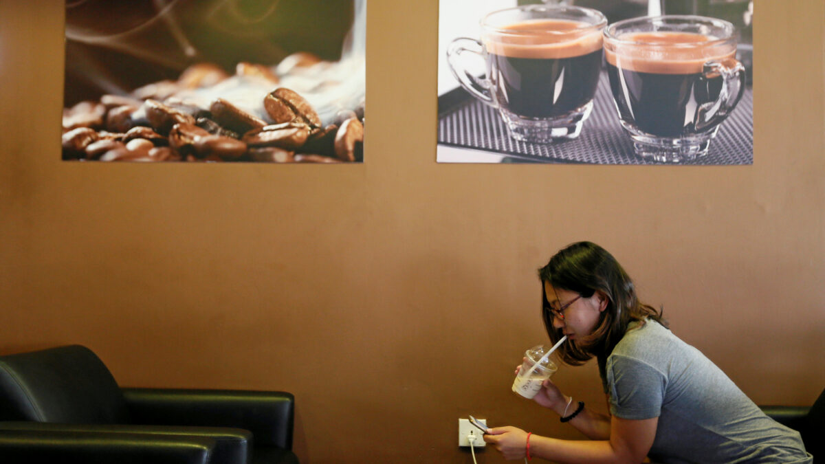 Conectarse al wifi de las cafeterías implica un alto riesgo de hackeo