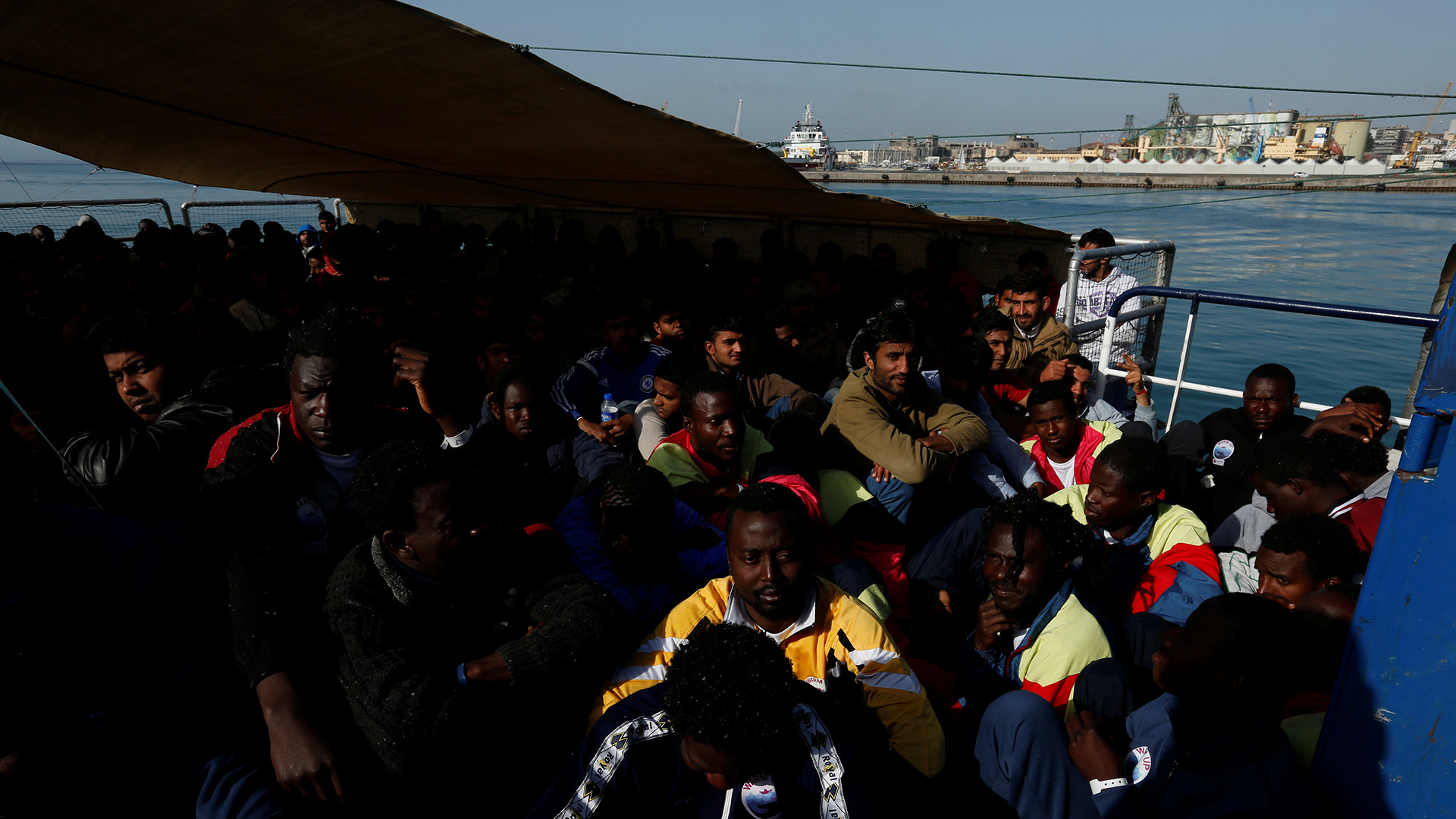 Desaparecen unos 200 refugiados tras dos naufragios en el Mediterráneo