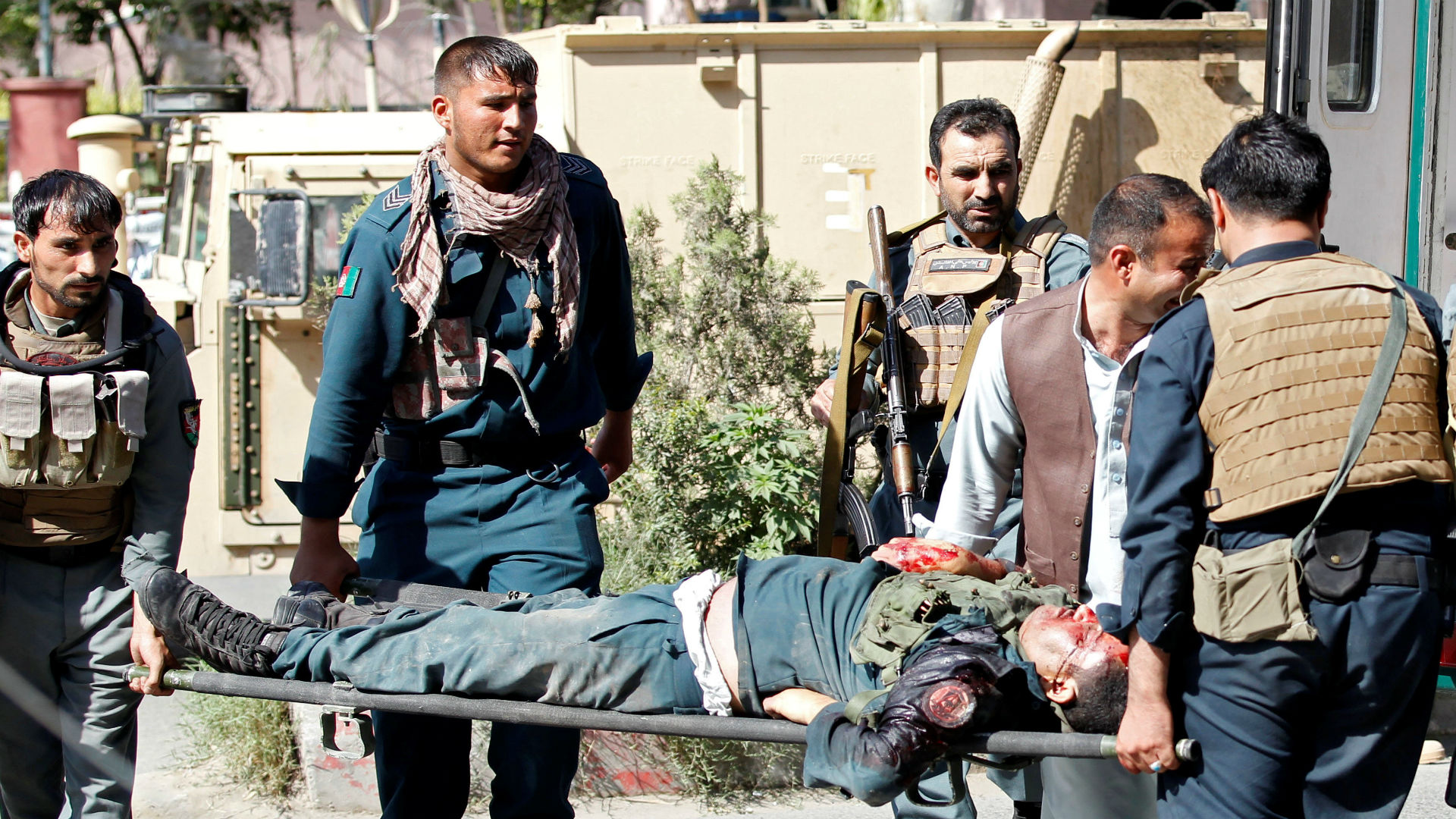 Diez civiles muertos y seis heridos por pisar una mina en una carretera de Afganistán