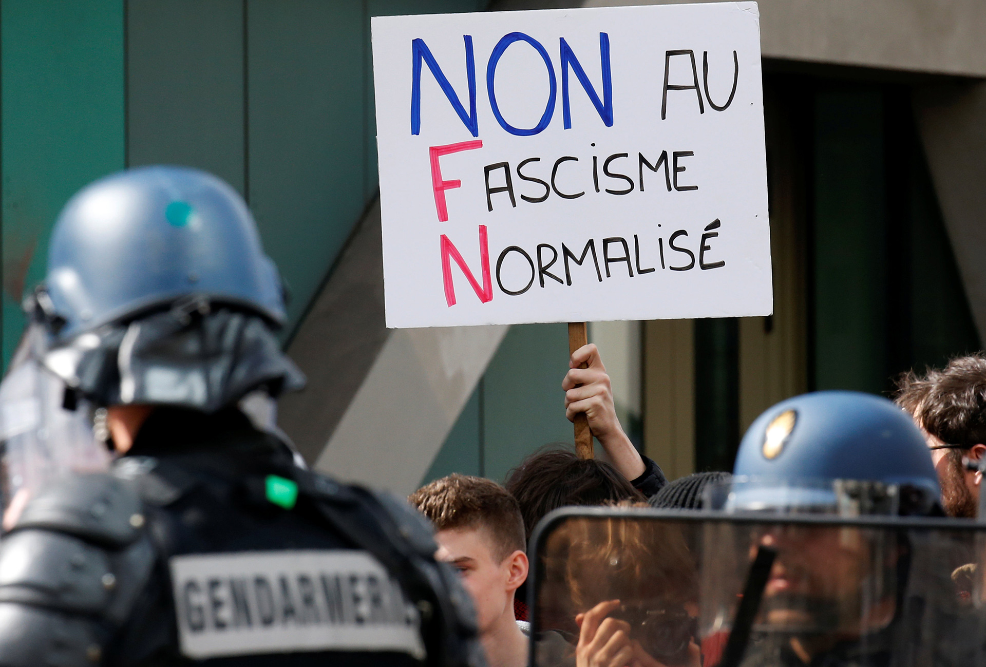 El No a Marine Le Pen en las calles de Paris 2