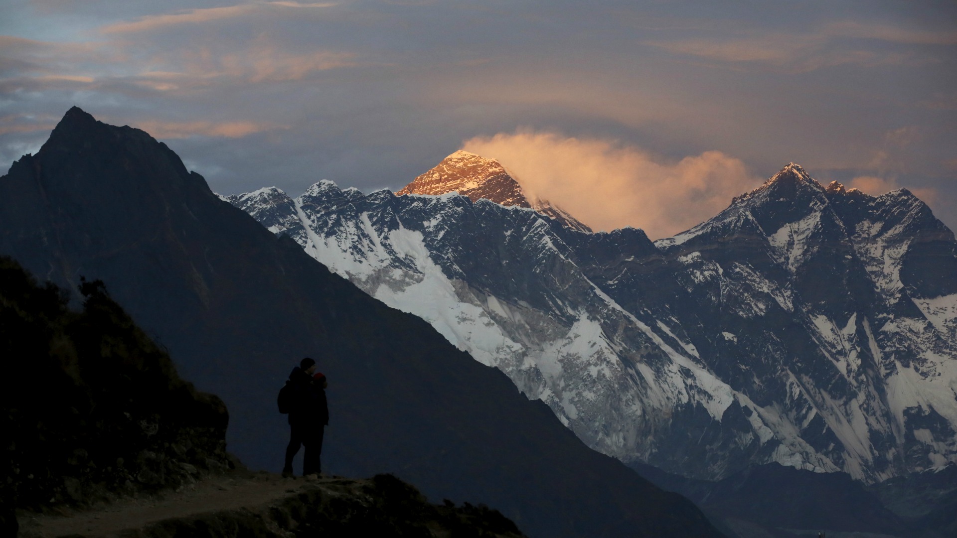 Hallados cuatro alpinistas muertos en el Everest