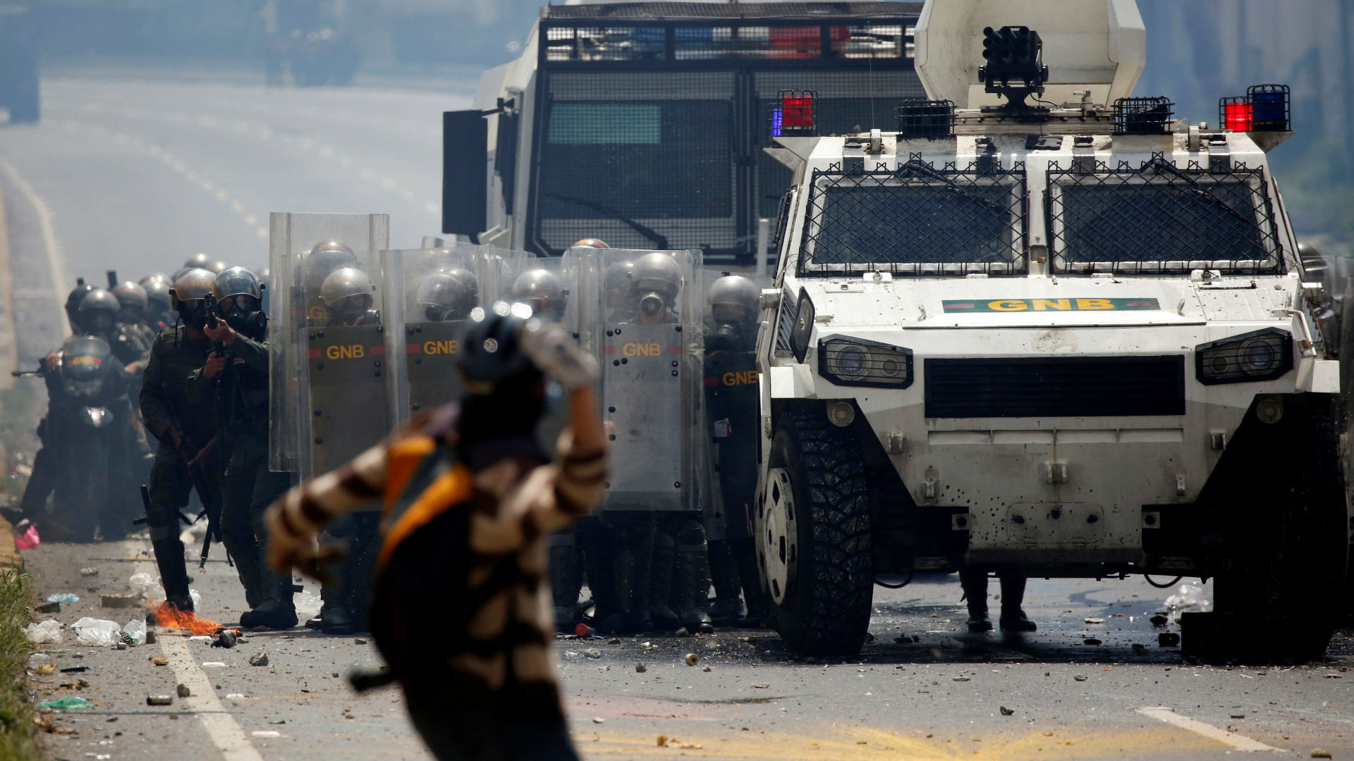 Dos personas más mueren en Venezuela por protestar